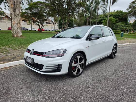 VOLKSWAGEN GOLF 2.0 TSI GTI 16V TURBO GASOLINA 4P AUTOMÁTICO VOLKSWAGEN GOLF 2.0 TSI GTI 16V TURBO GASOLINA 4P AUTOMÁTICO